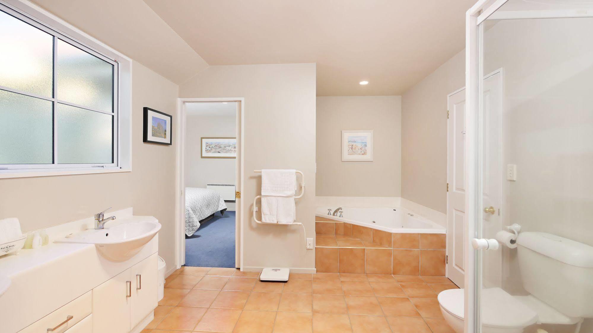 Olive House Bed And Breakfast Κράισττσερτς Εξωτερικό φωτογραφία