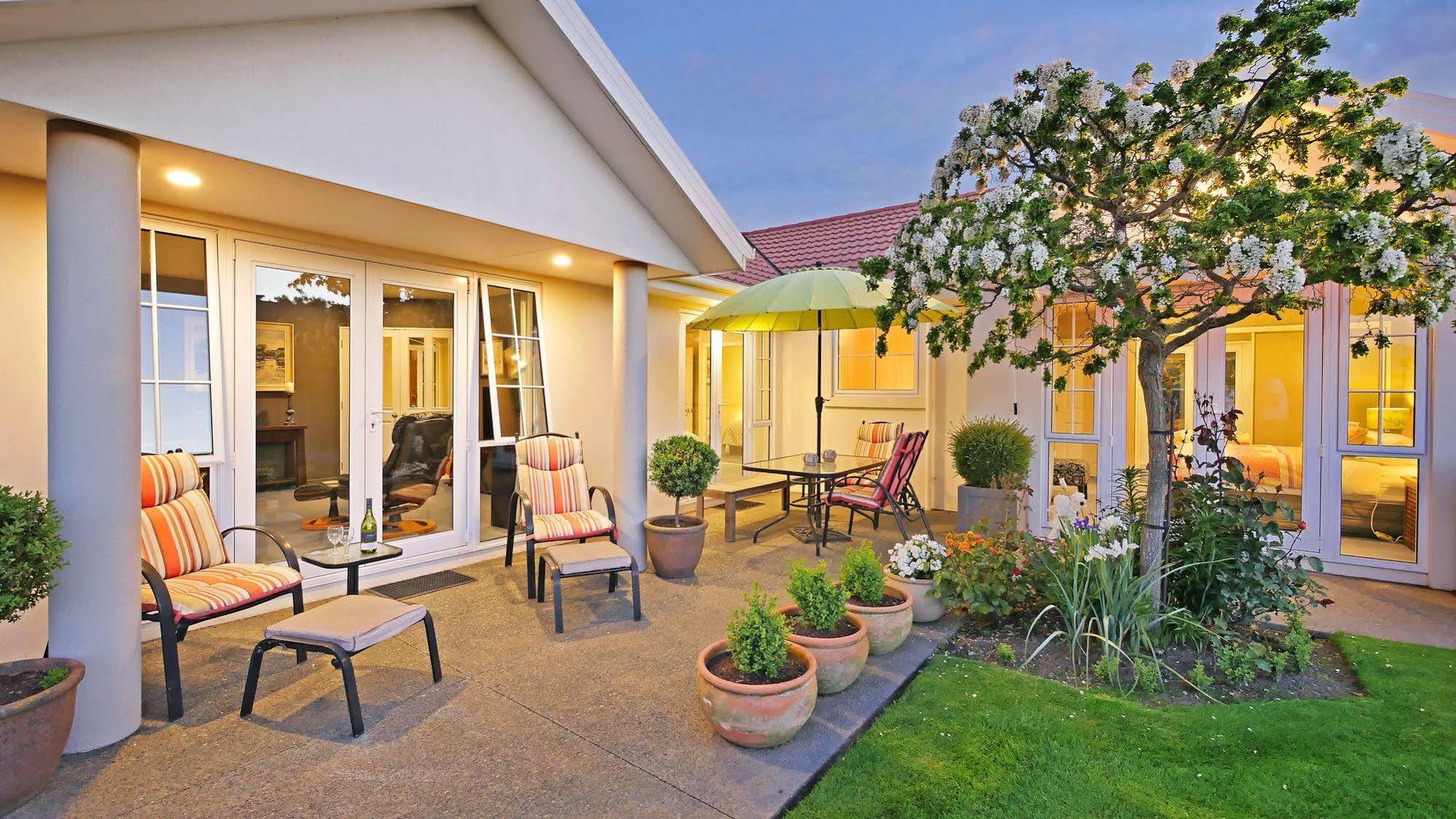 Olive House Bed And Breakfast Κράισττσερτς Εξωτερικό φωτογραφία