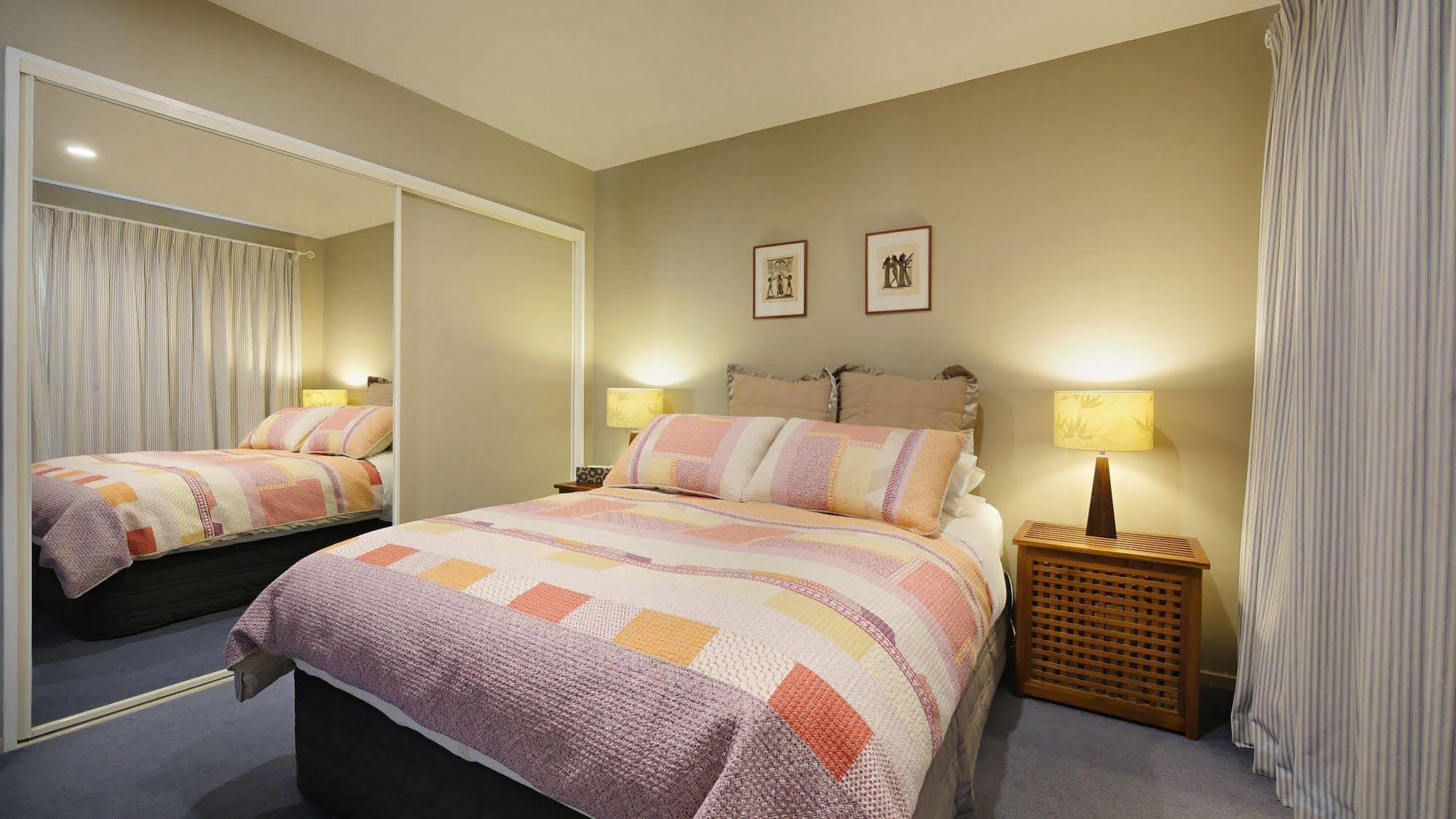 Olive House Bed And Breakfast Κράισττσερτς Εξωτερικό φωτογραφία