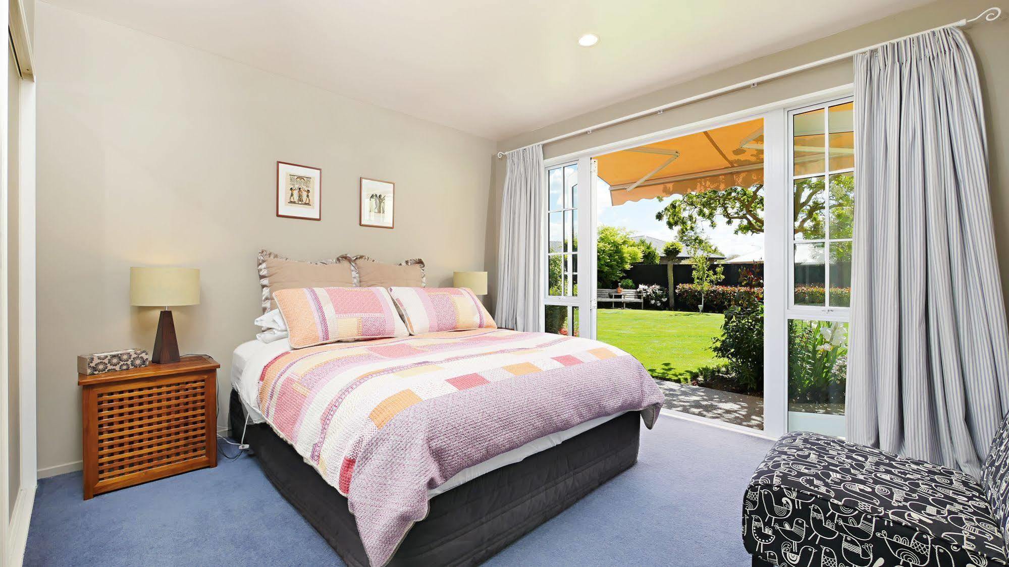 Olive House Bed And Breakfast Κράισττσερτς Εξωτερικό φωτογραφία